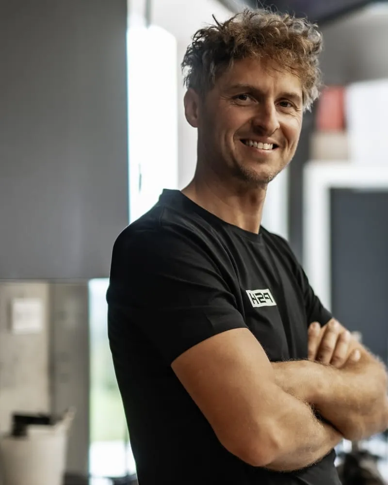 Michael Höller in seiner Werkstatt